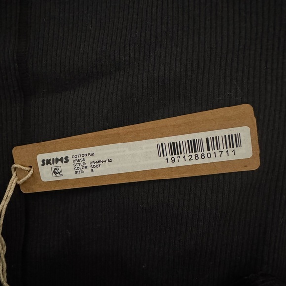 SKIMS Ribbed Mini Soot - Picture 4 of 4